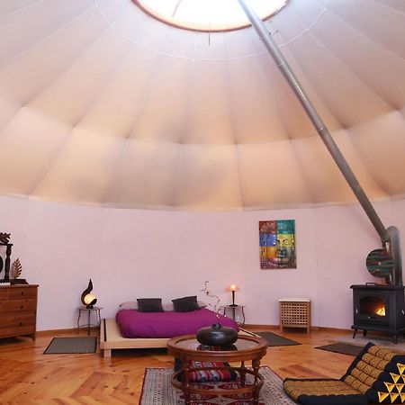 Yurta Mongola Delta Del Ebro Hotell Camarles Exteriör bild