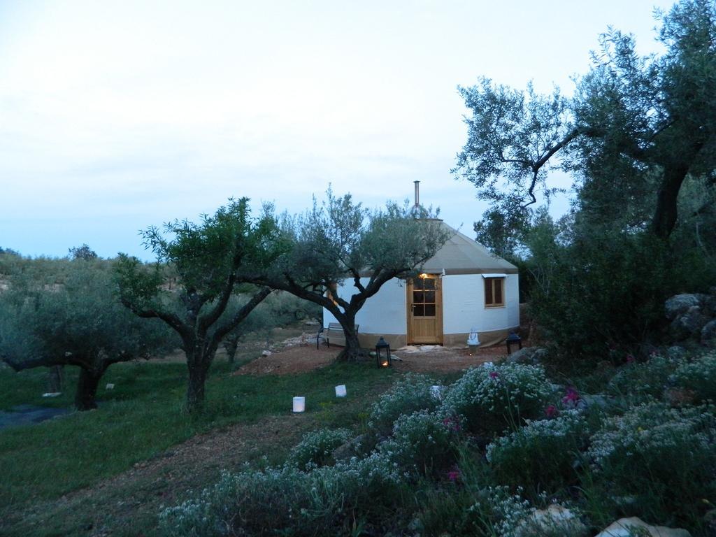 Yurta Mongola Delta Del Ebro Hotell Camarles Exteriör bild