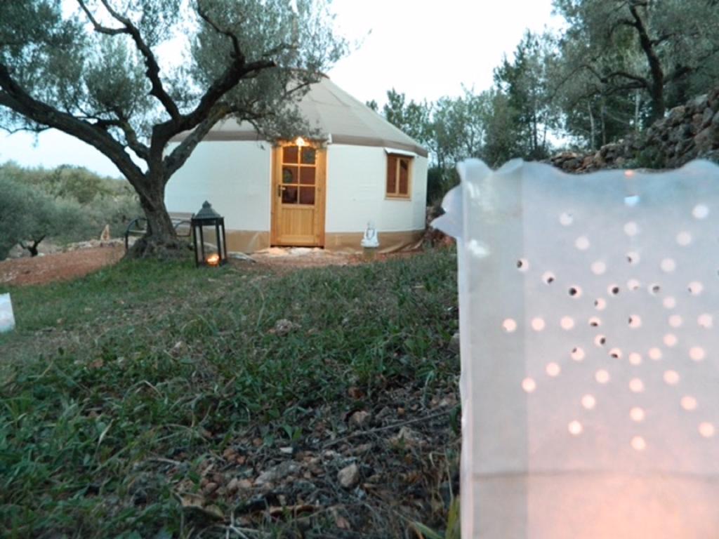 Yurta Mongola Delta Del Ebro Hotell Camarles Exteriör bild